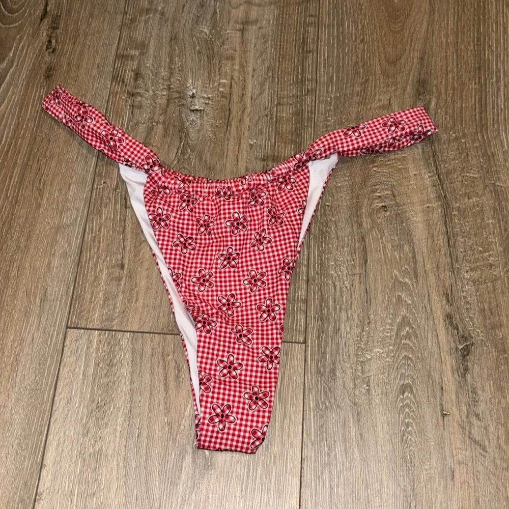 PINK by Frankie’s Bikinis Two Piece Bikini Size M/L